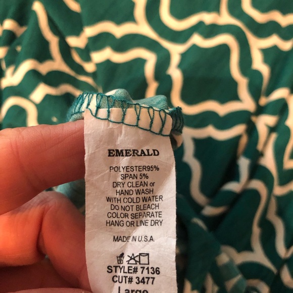 NWT Emerald Green White Cold Shoulder Dress Large - Picture 8 of 8